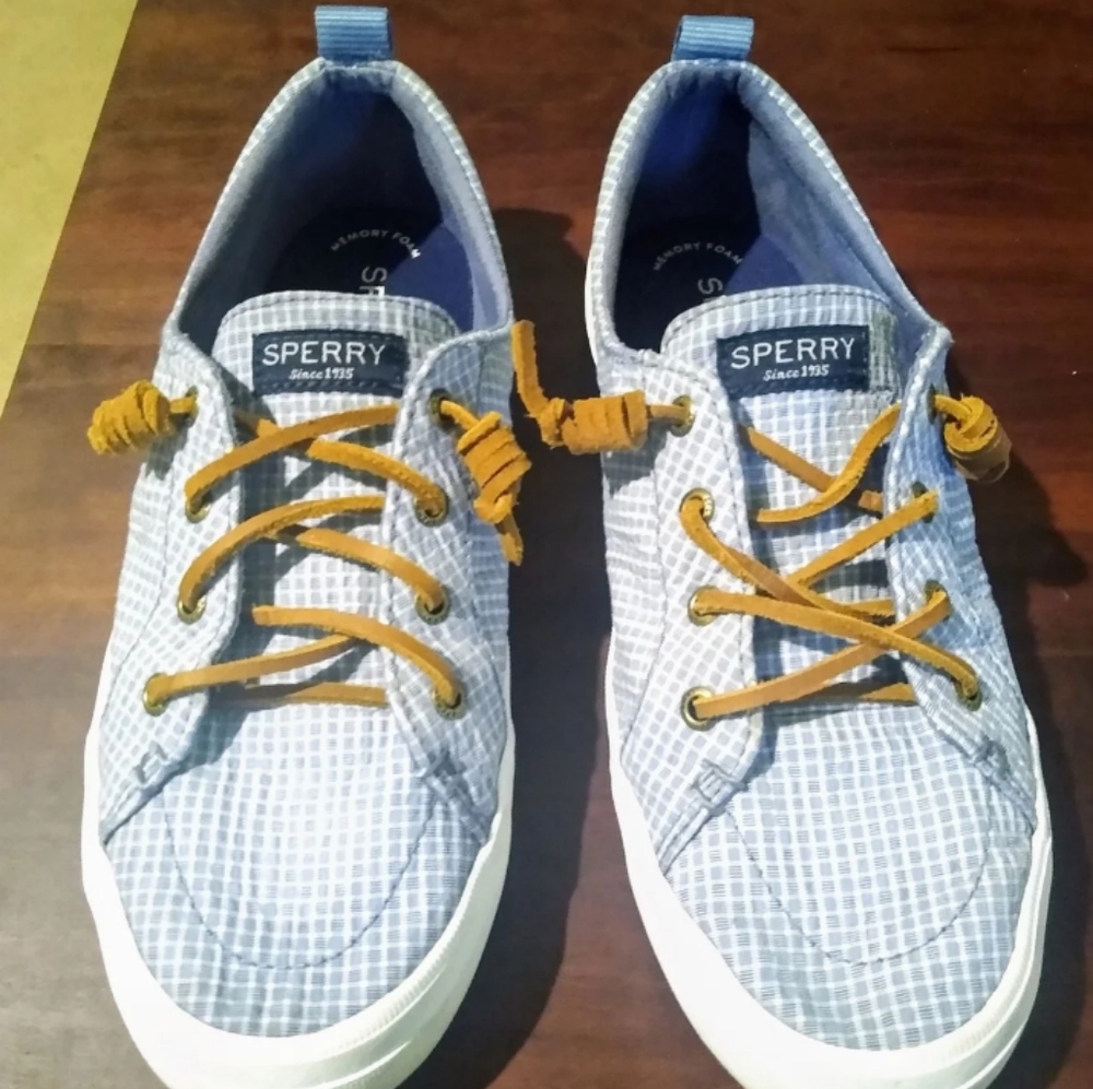 Women's size 8 sperrys